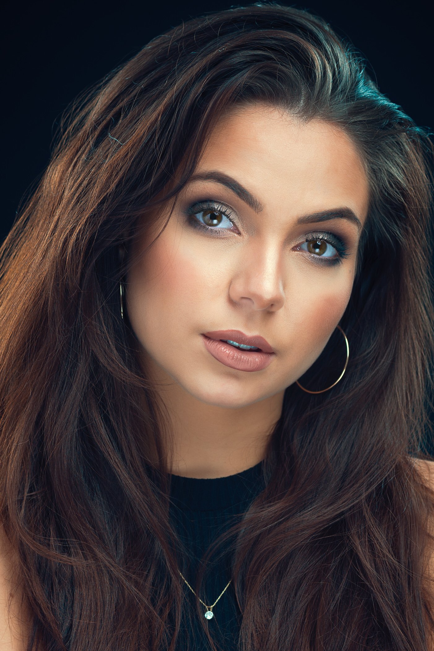 branding photos for professionals Dallas – modern headshot of confident woman with polished authority